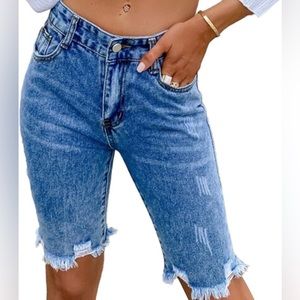NWT Stretchy Denim Distressed Bermuda Shorts Size Medium